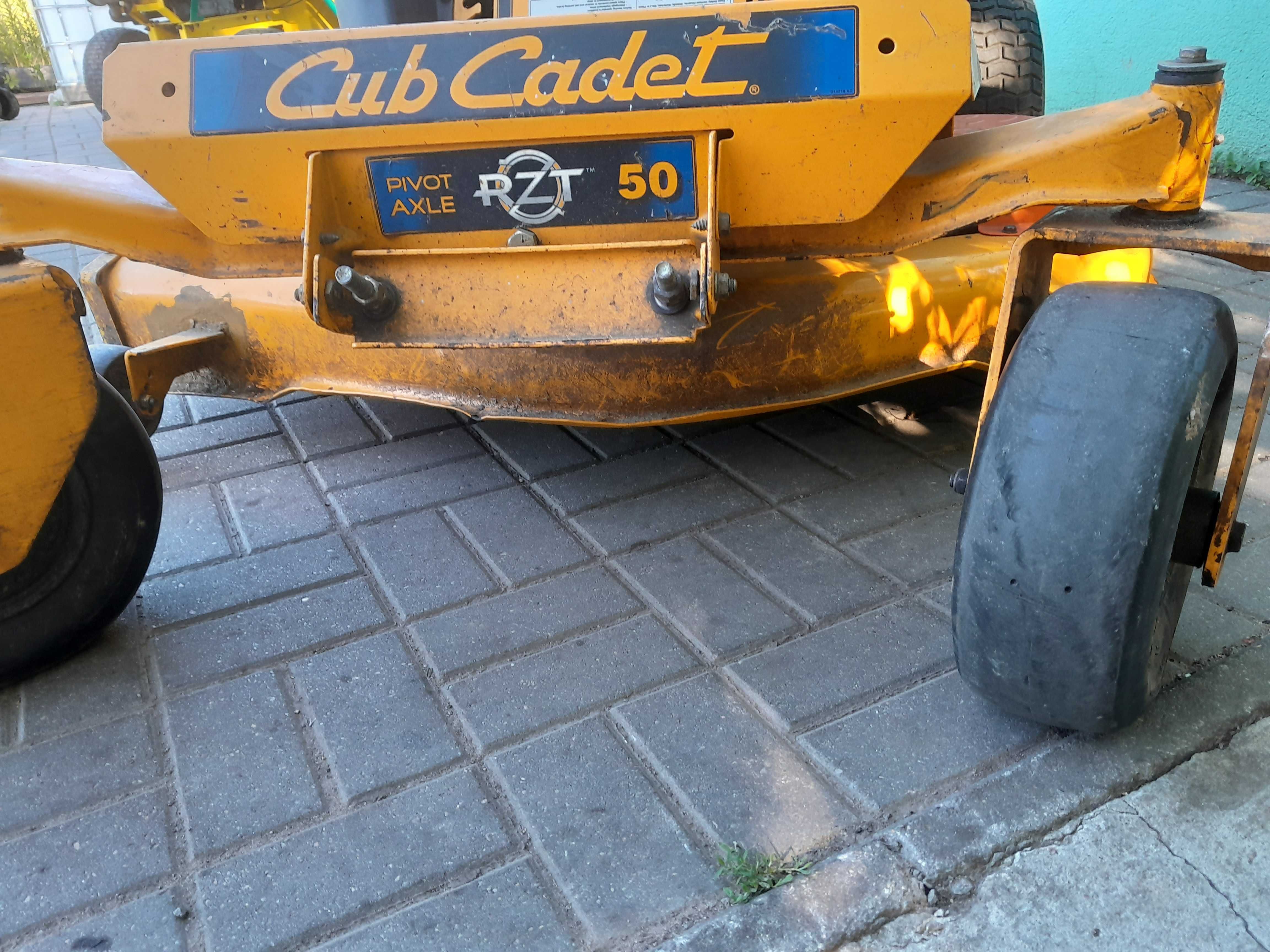 Kosiarka zero turn Cub Cadet Kawasaki 22 KM