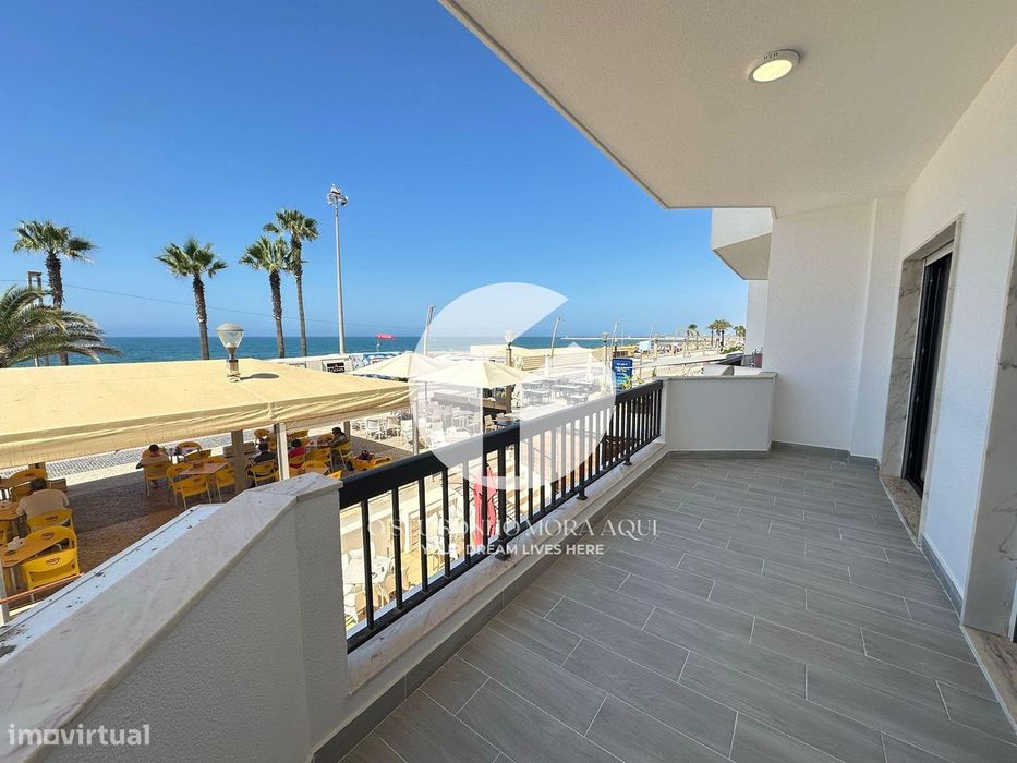 Apartamento T3 em Quarteira - Primeira Linha do Mar