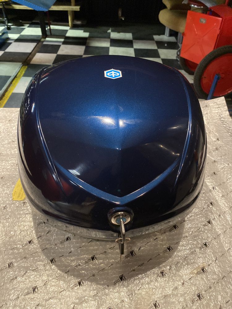 Kufer Piaggio Vespa Fly 33L Nowy Płyta Mocowanie KPL N53