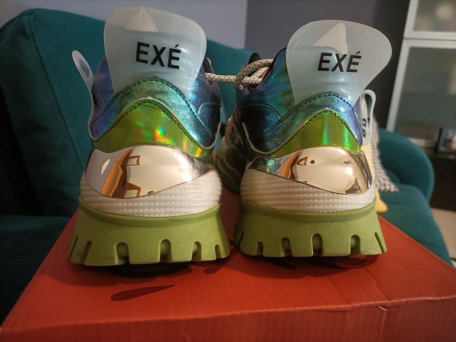 Vendo sapatilhas Exé, tamanho 40