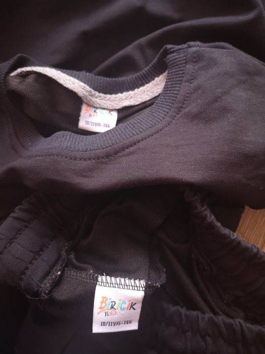 Dres, spodnie +bluza, rozmiar 146