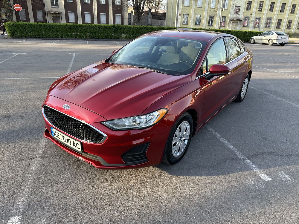 Автомобіль Форд Фьюжн (Ford Fusion)