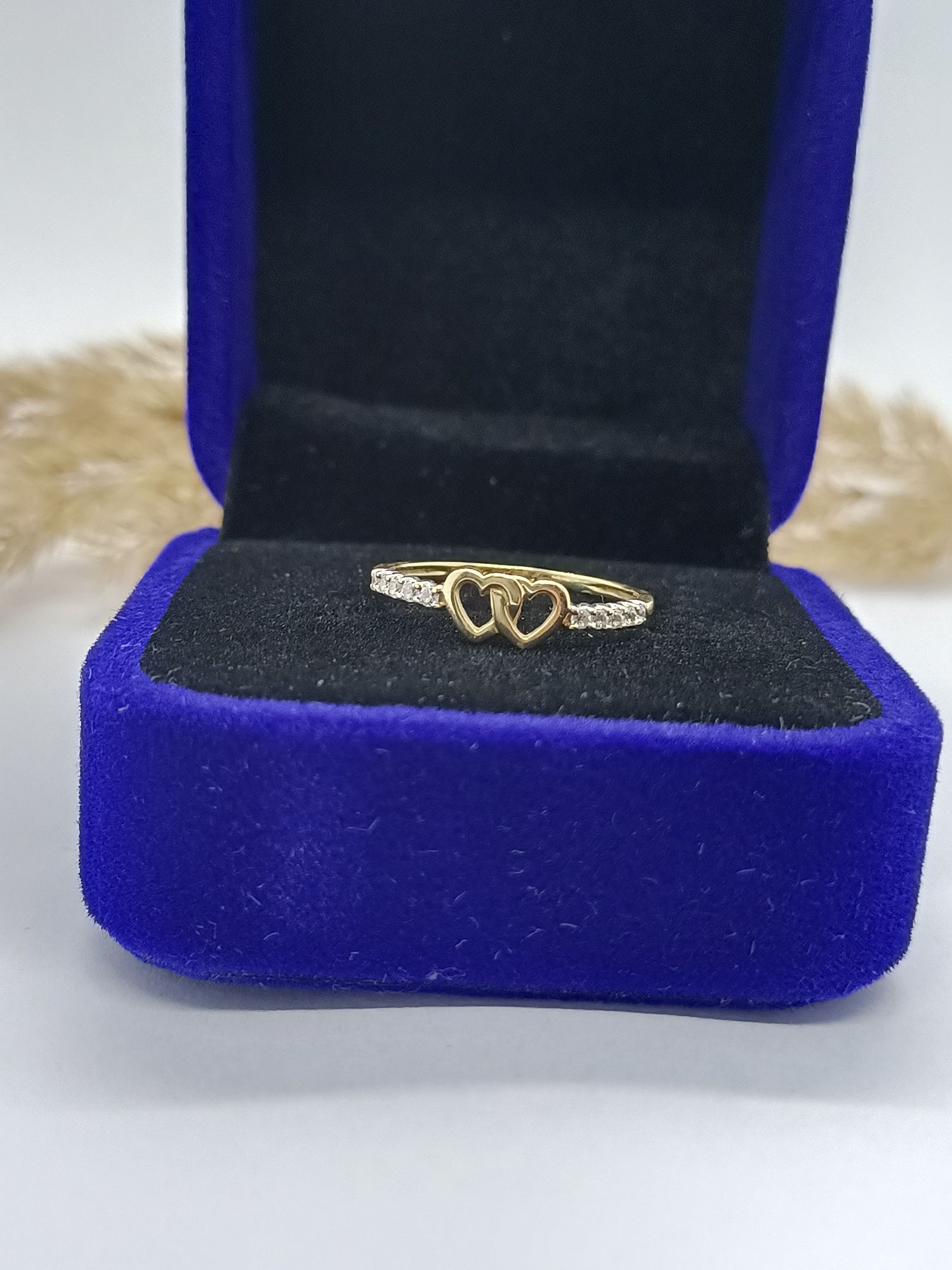 Uroczy pierścionek ze złota, złoto pr 585