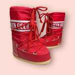 Moon Boot śniegowce dziecięce 27/30
Rozmiar 27/30
kolor:czerwone
Stan: