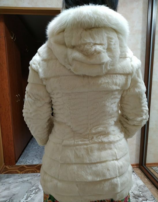 Продаются полушубки из кролика и дубленка