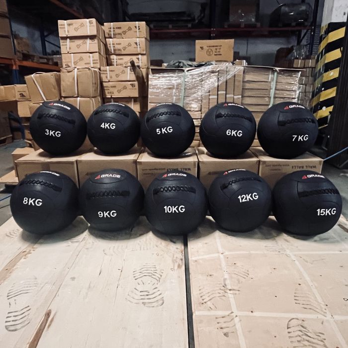 Zestaw piłek lekarskich Wall Ball 3–15 kg –10 sztuk