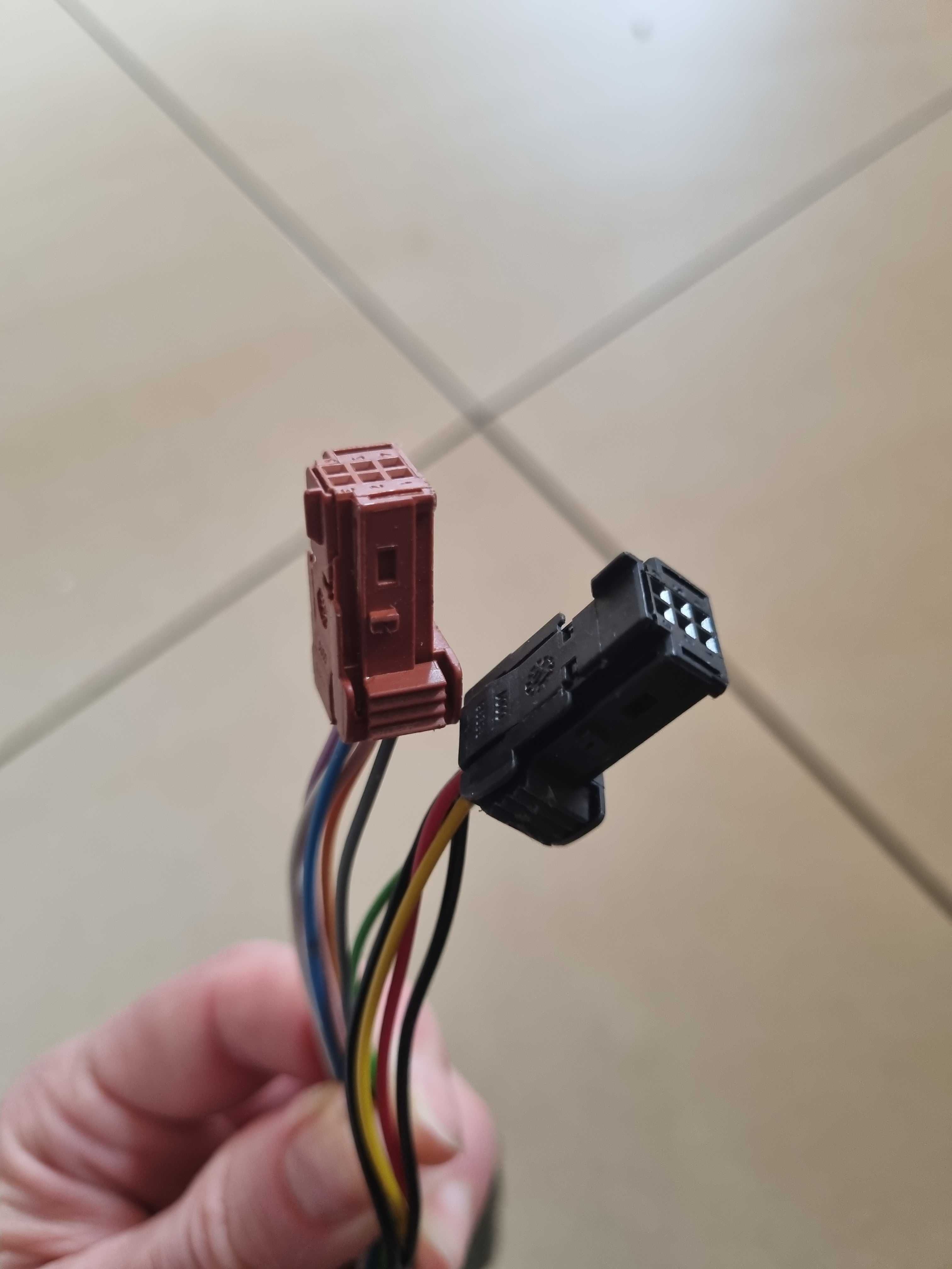 Lusterko Prawe
Citroen С4
PicassoI FL 3+6+6 15 PIN