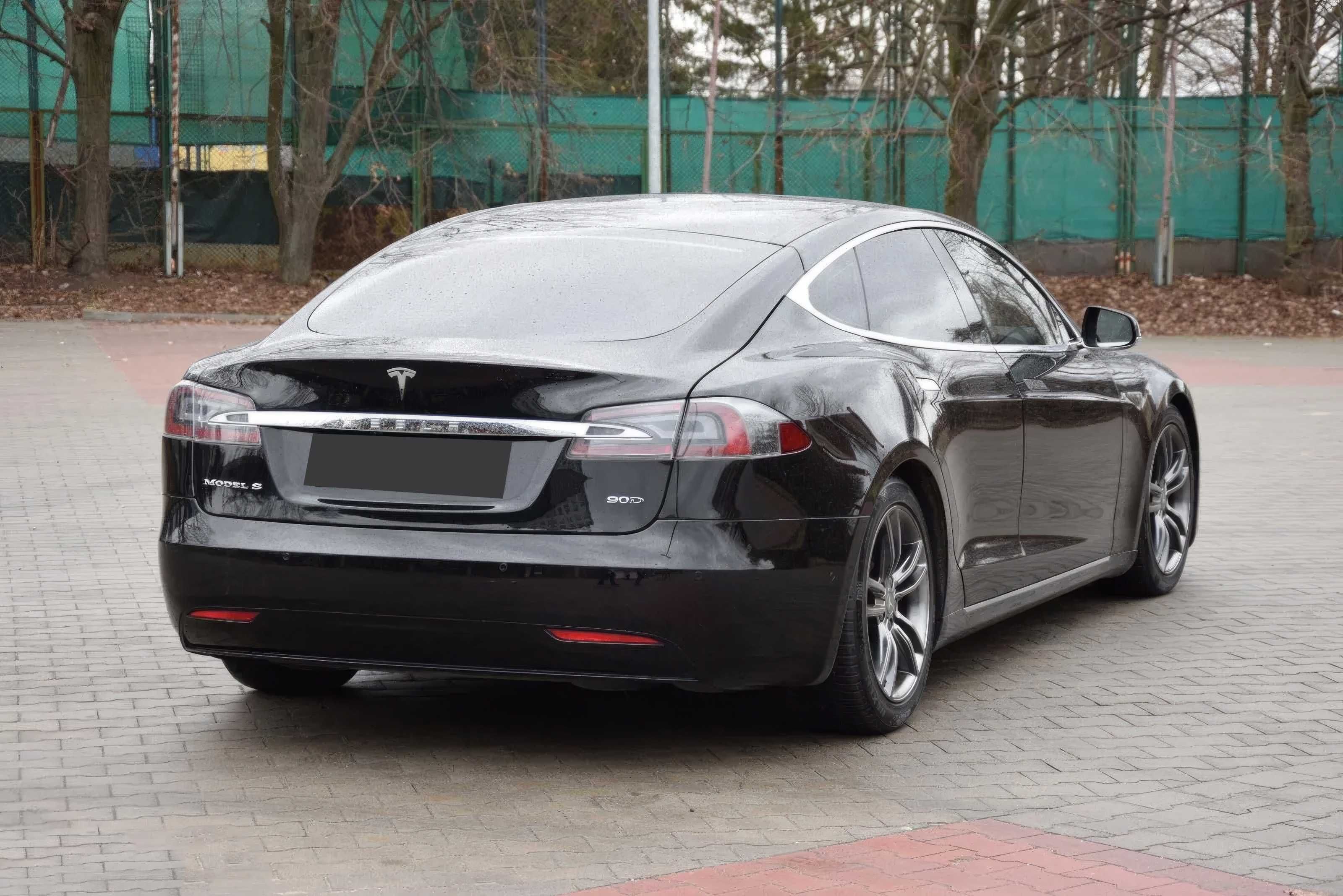 2016 Tesla Model S Long Range Plus