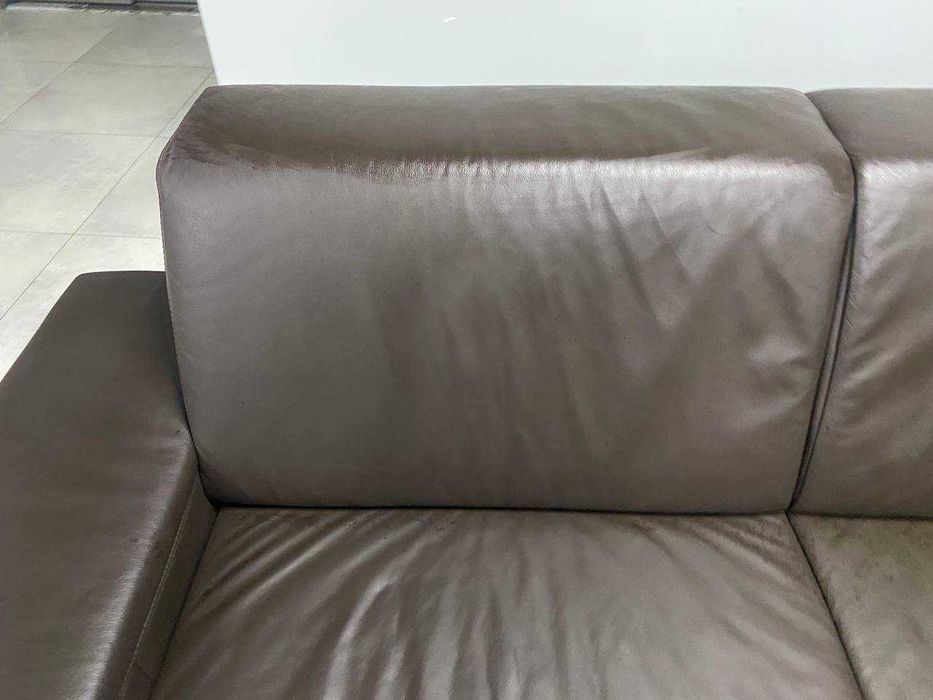 Шкіряний диван. Кутовий диван. Розкладний. Бежевий диван. Релакс.