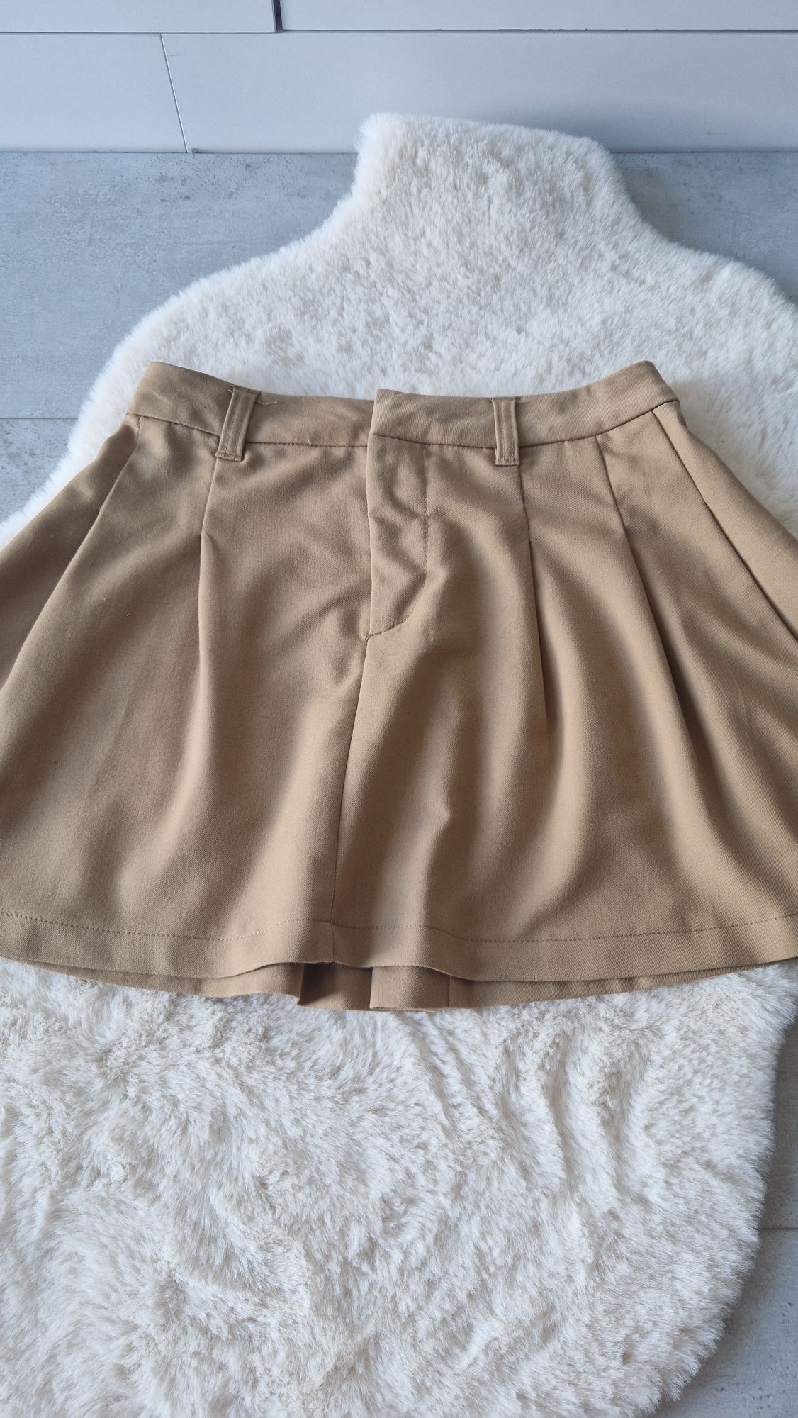 Beżowa spódniczka H&M Divided plisowana 34