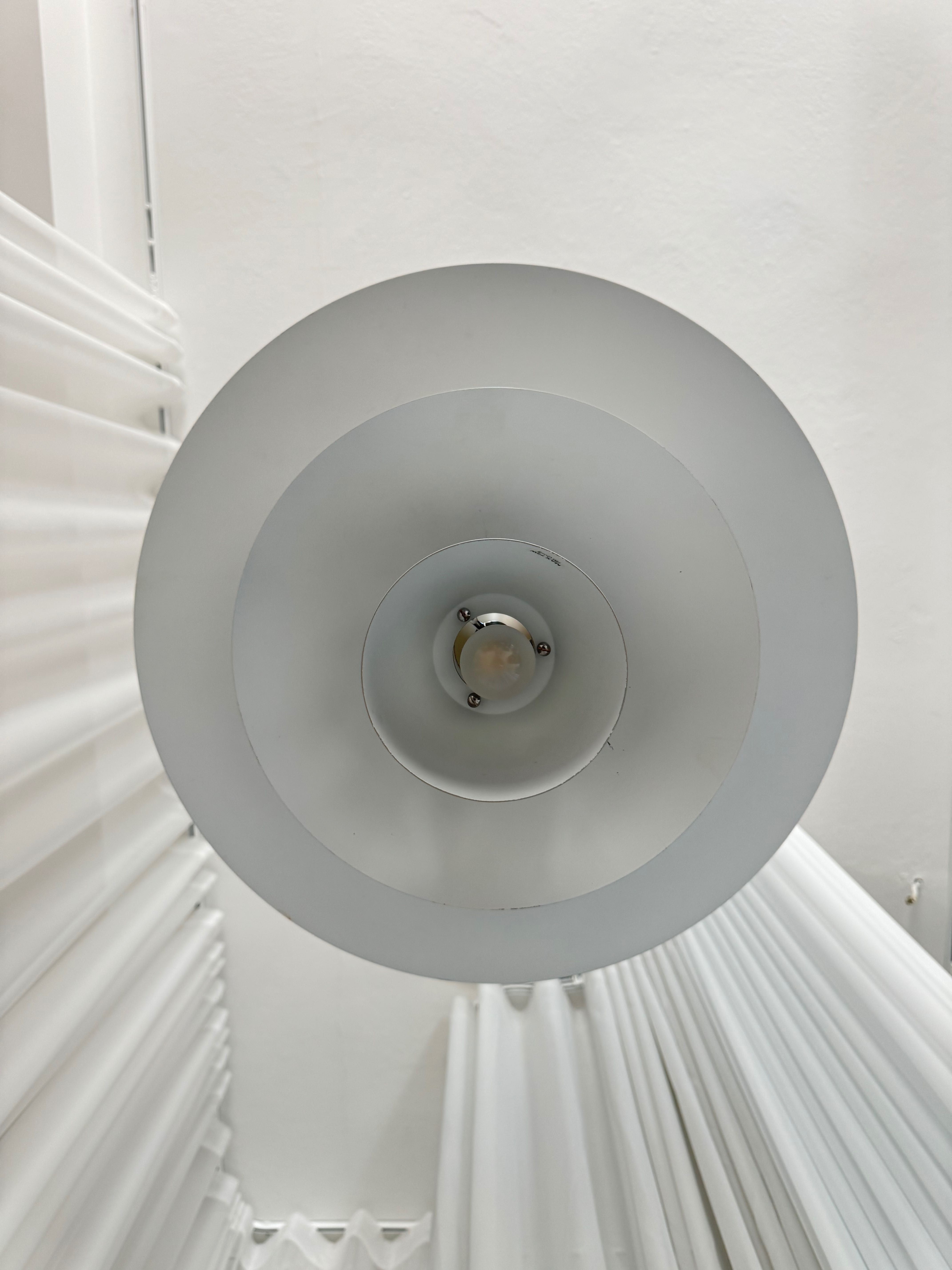 Lampa sufitowa Belid Picasso
Ponadczasowy skandynawski design