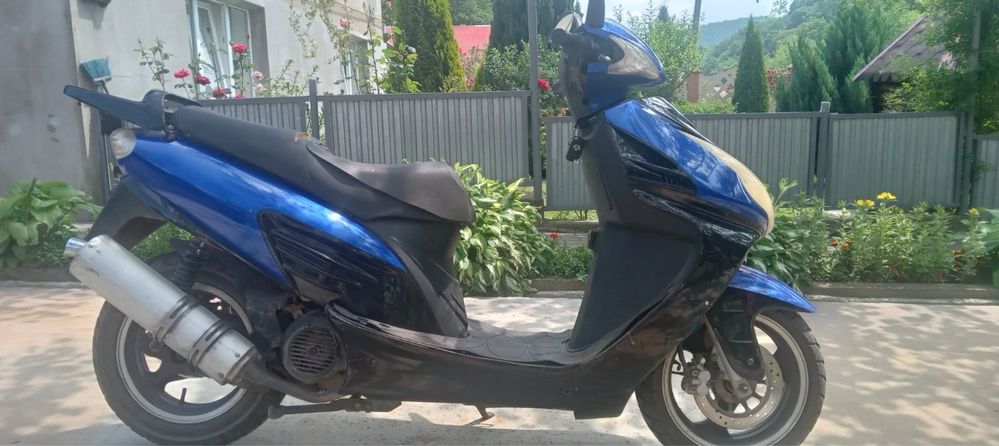 Продам скутер 150 кубовий