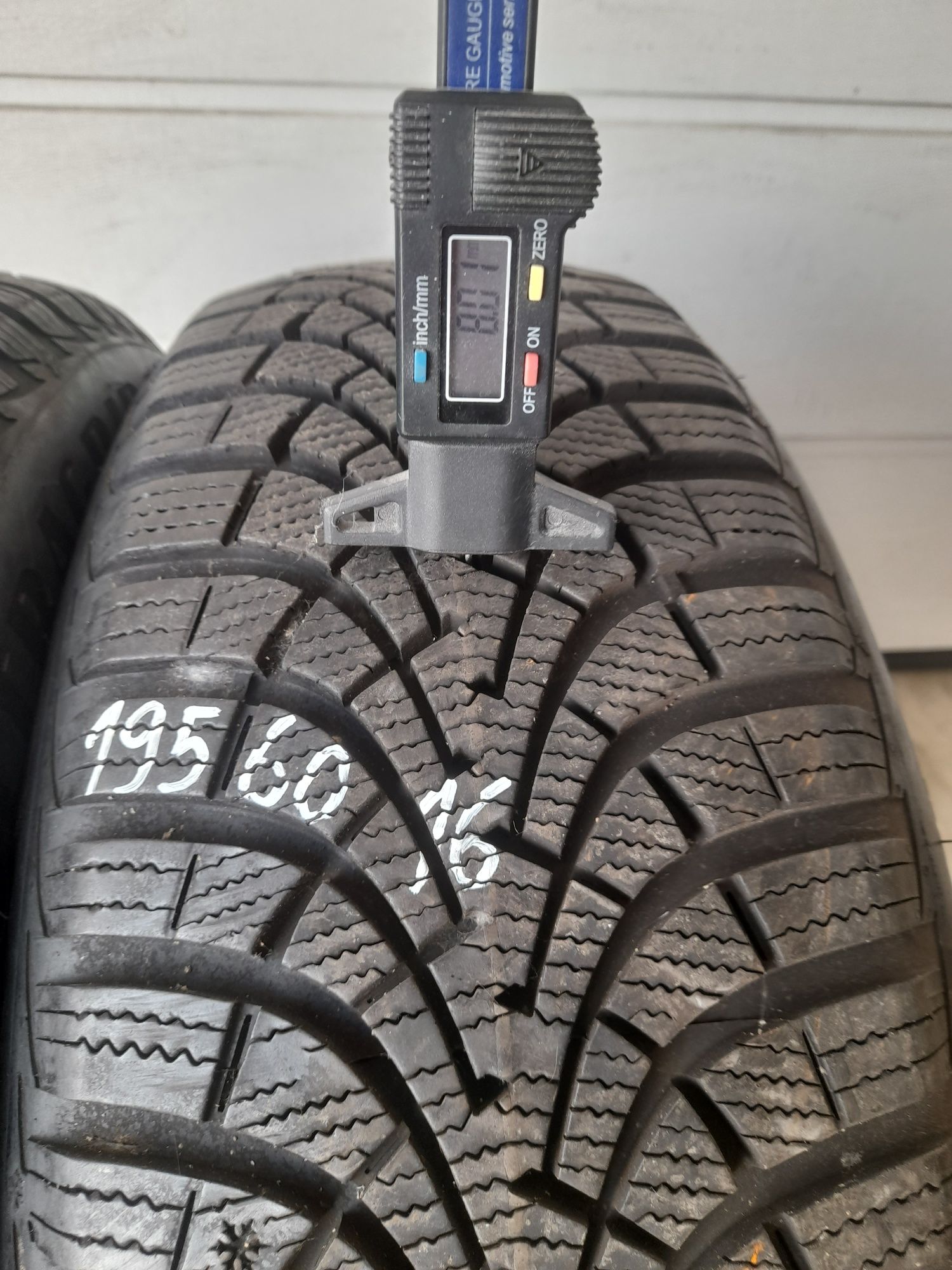 2 pneus 195/60R16 Good Year  M+S Ultra Grip