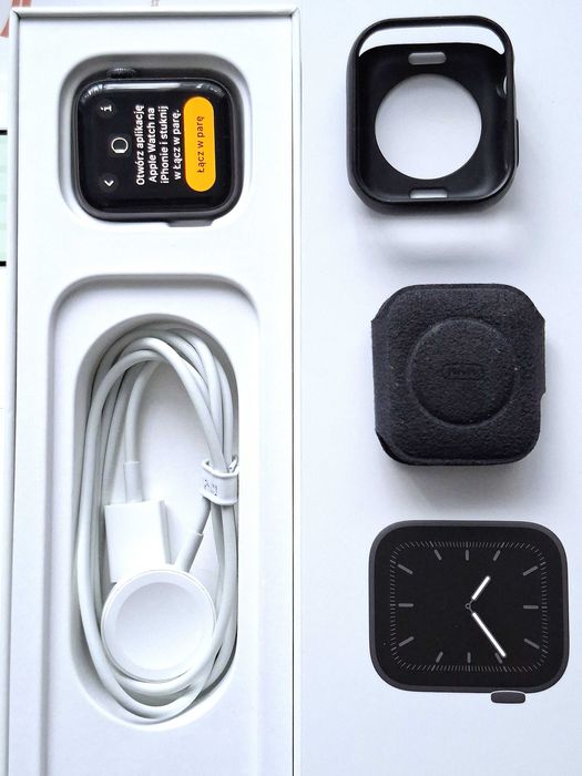 Apple Watch series 5 GPS 40mm, gwiezdna szarość z aluminium, ideał