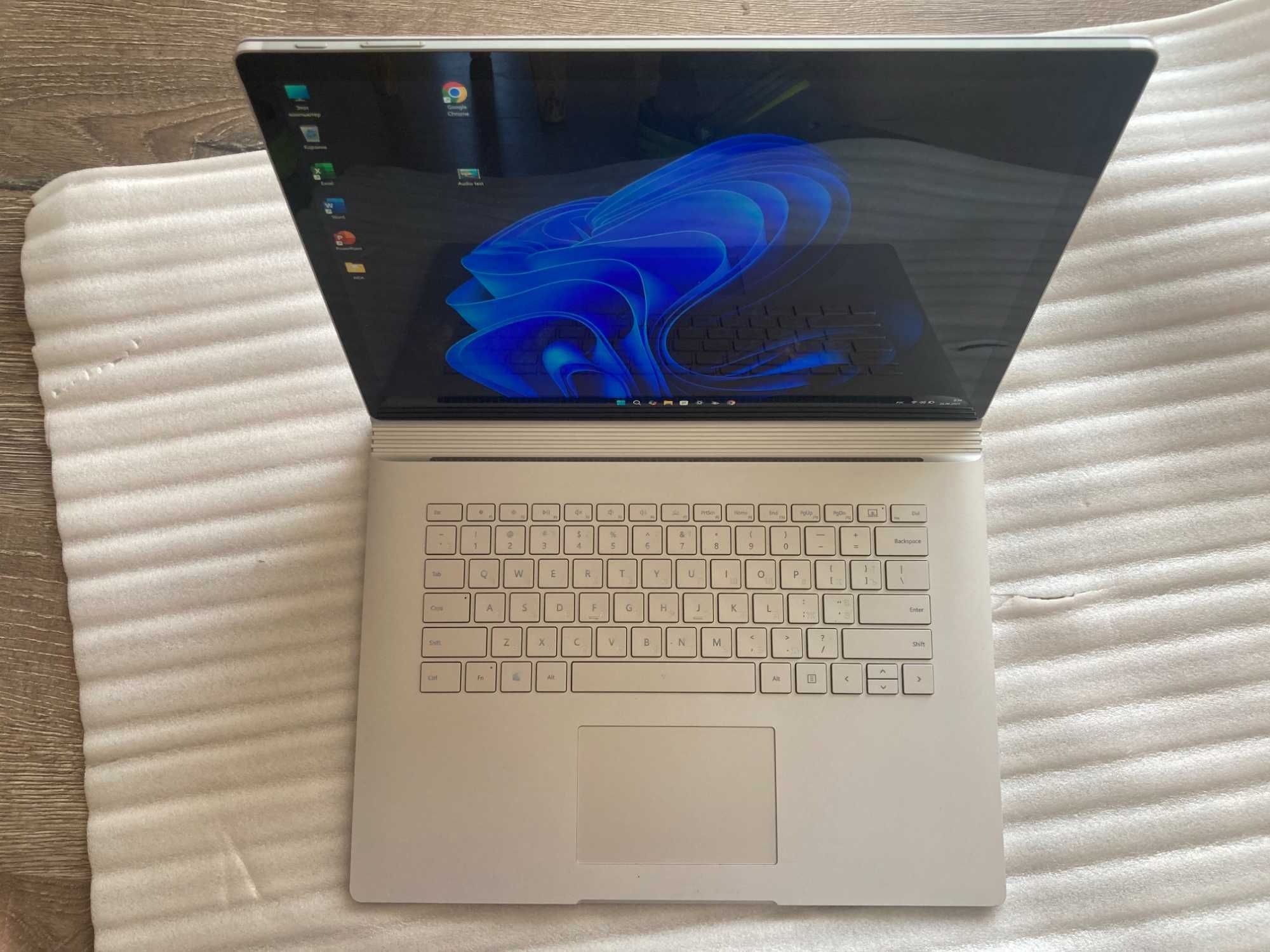 Ноутбук Планшет Microsoft Surface Book 2 15 i7/16GB/NVIDIA GTX 1060