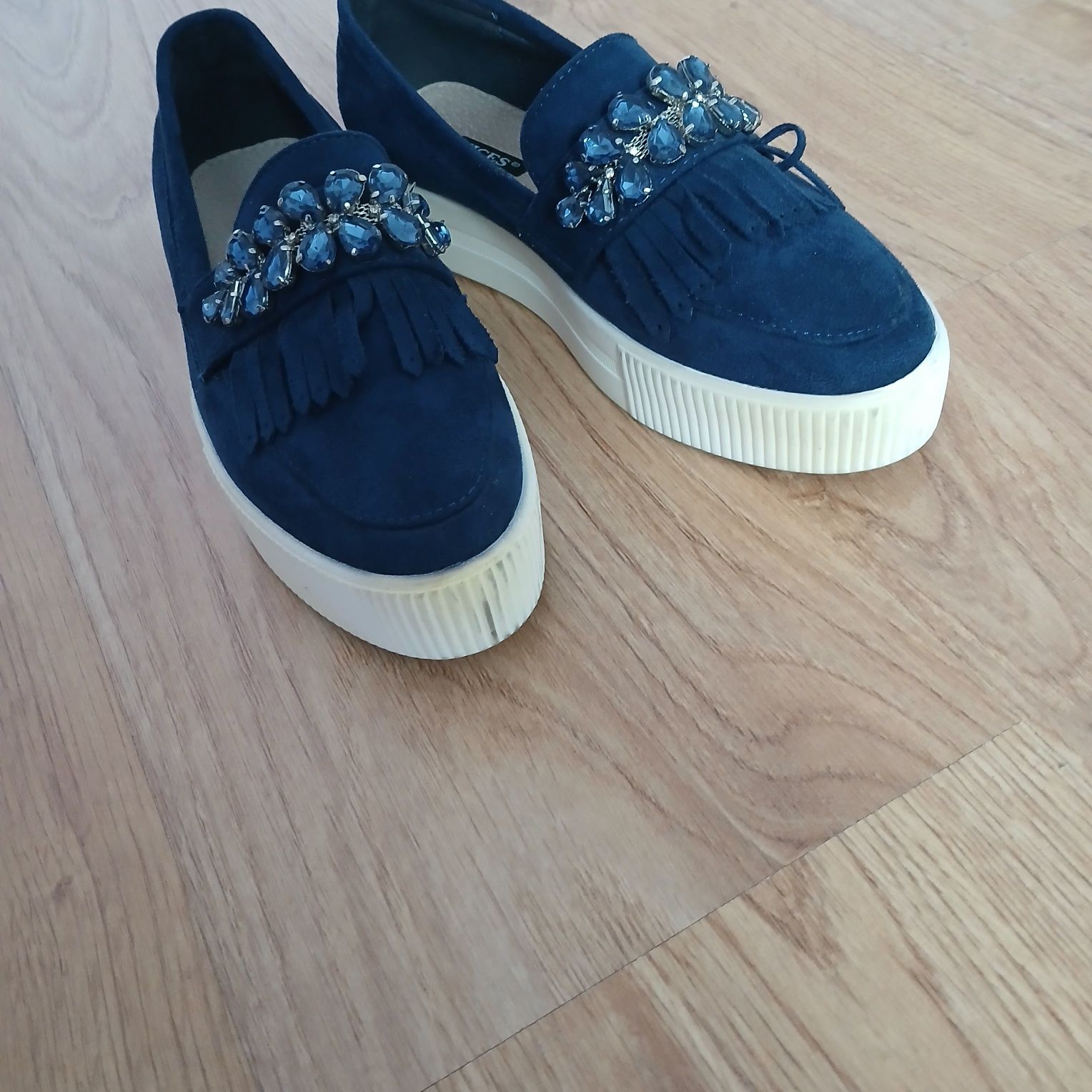 Buty na platformie 37