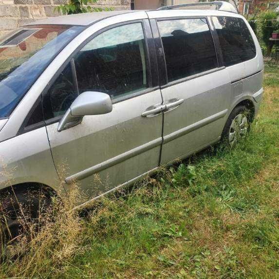 Citroen C8 2.0 hdi 120 KM silnik przeznaczony na części