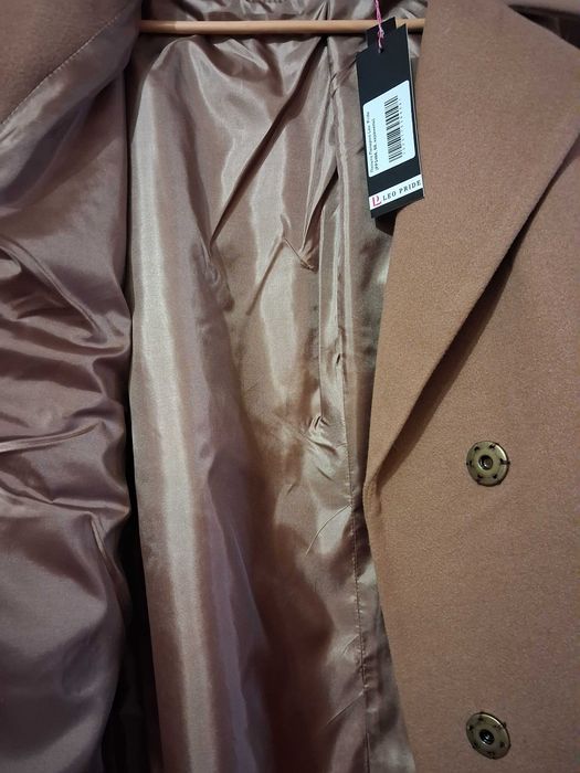 Пальто розмір 58.