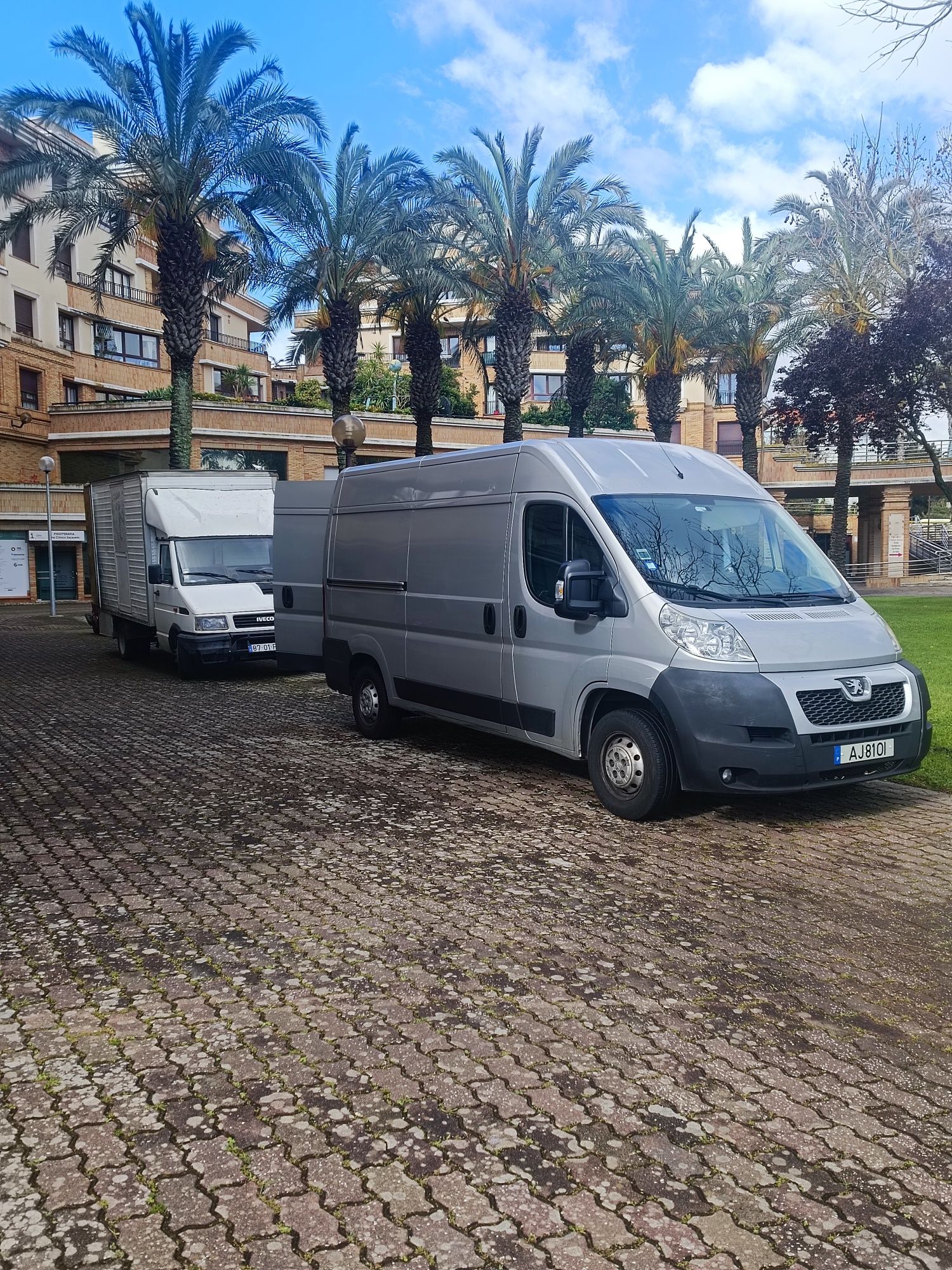 Mudanças e transportes com Qualidade .
Mudanças e fretes com qualidade