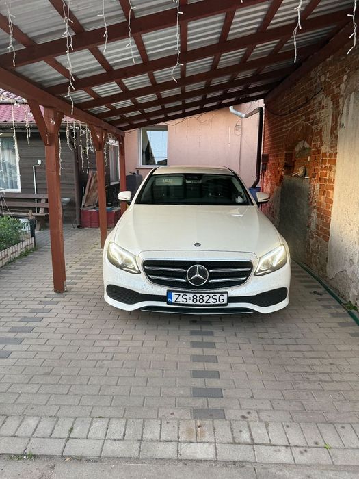 Mercedes-Benz Klasa E Mercedes klasa E 4-Matic 220d