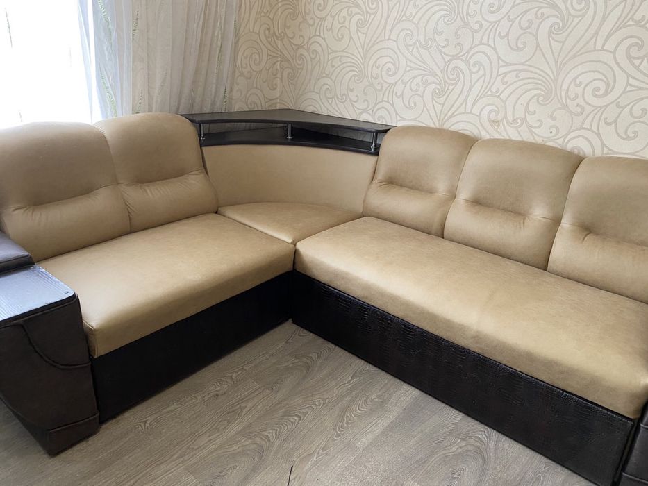 Ремонт м‘яких меблів (перетяжка)