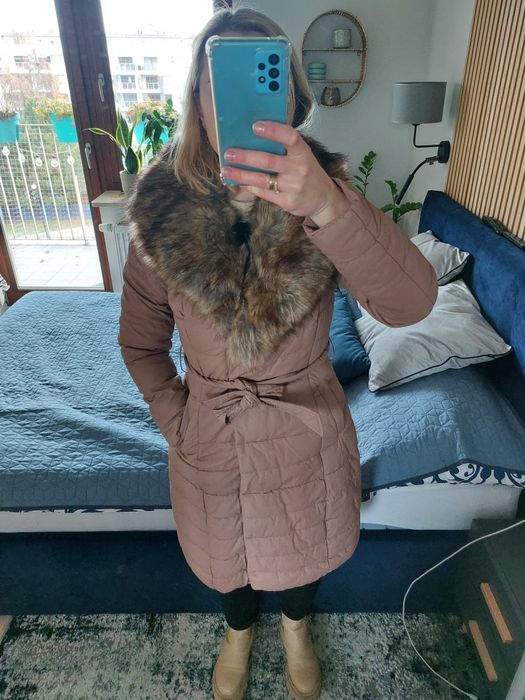 Piękny skórzany płaszczyk zimowy damski z korzuszkiem odpinanym