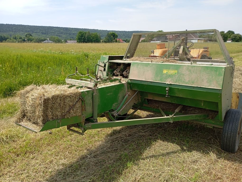 Prasa John Deere cb 300