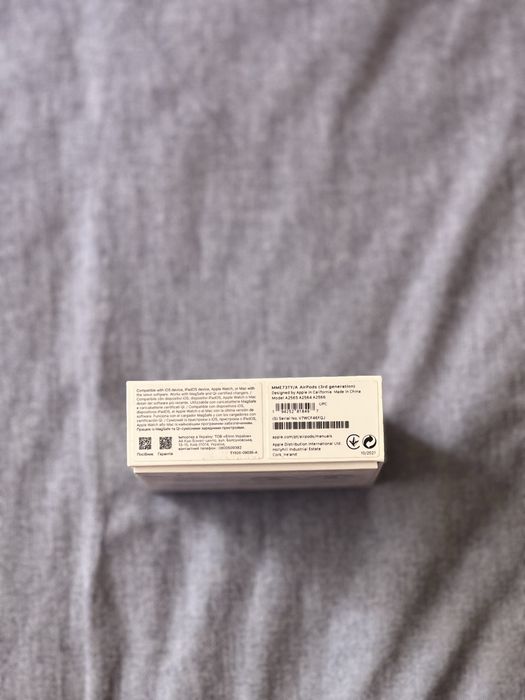 AirPods MagSafe Charging Case ( 3rd generation)