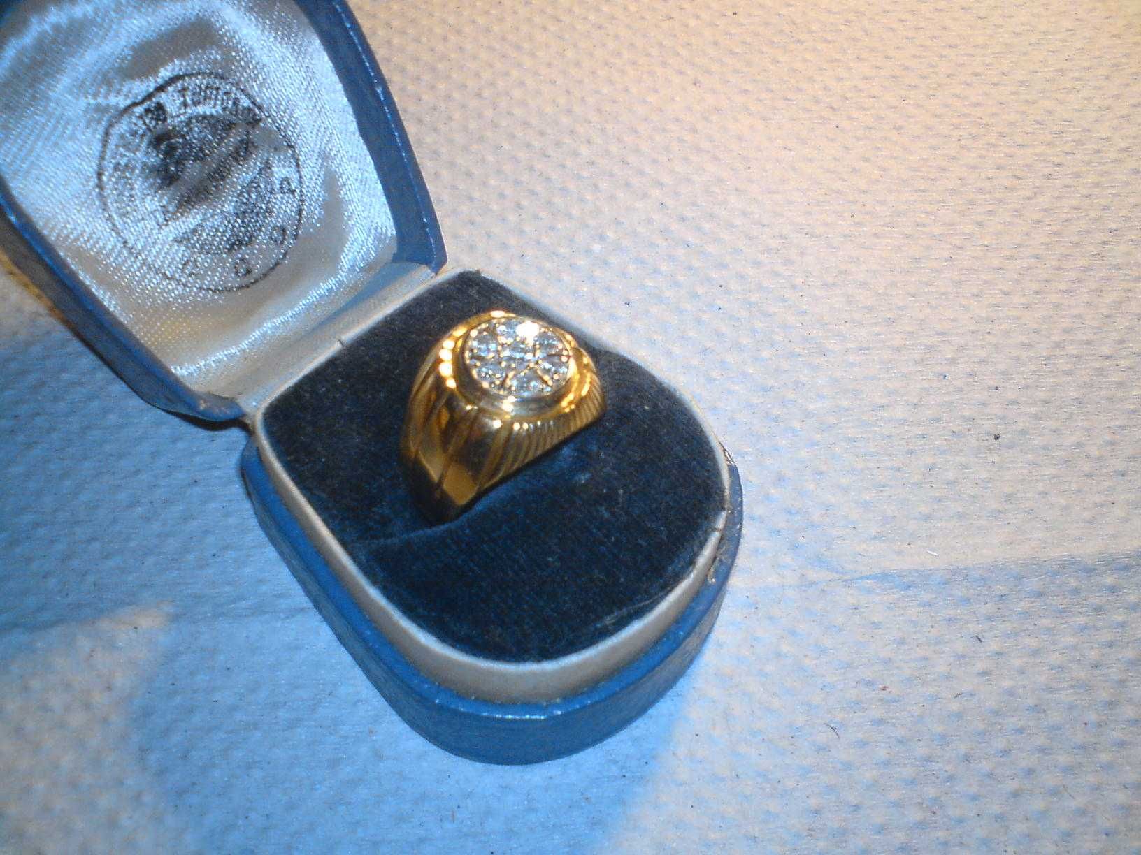 кольцо мужское золотое бриллиант запонки