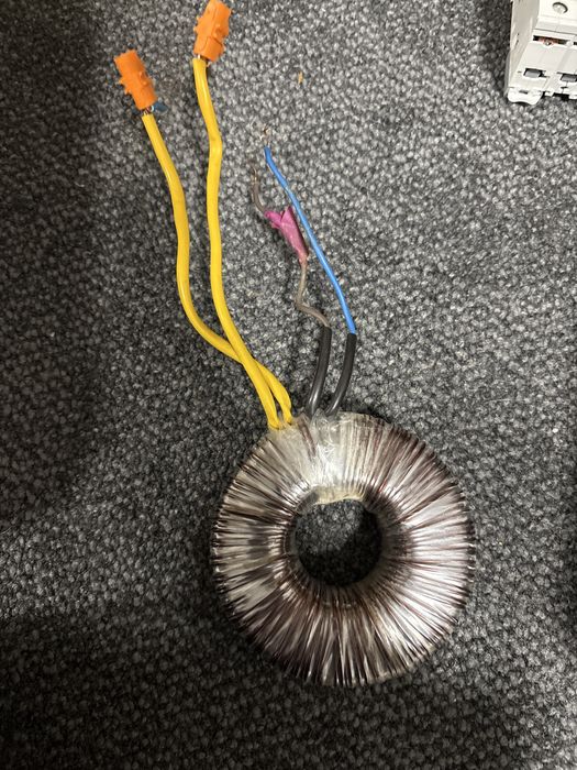 Transformator toroidalny