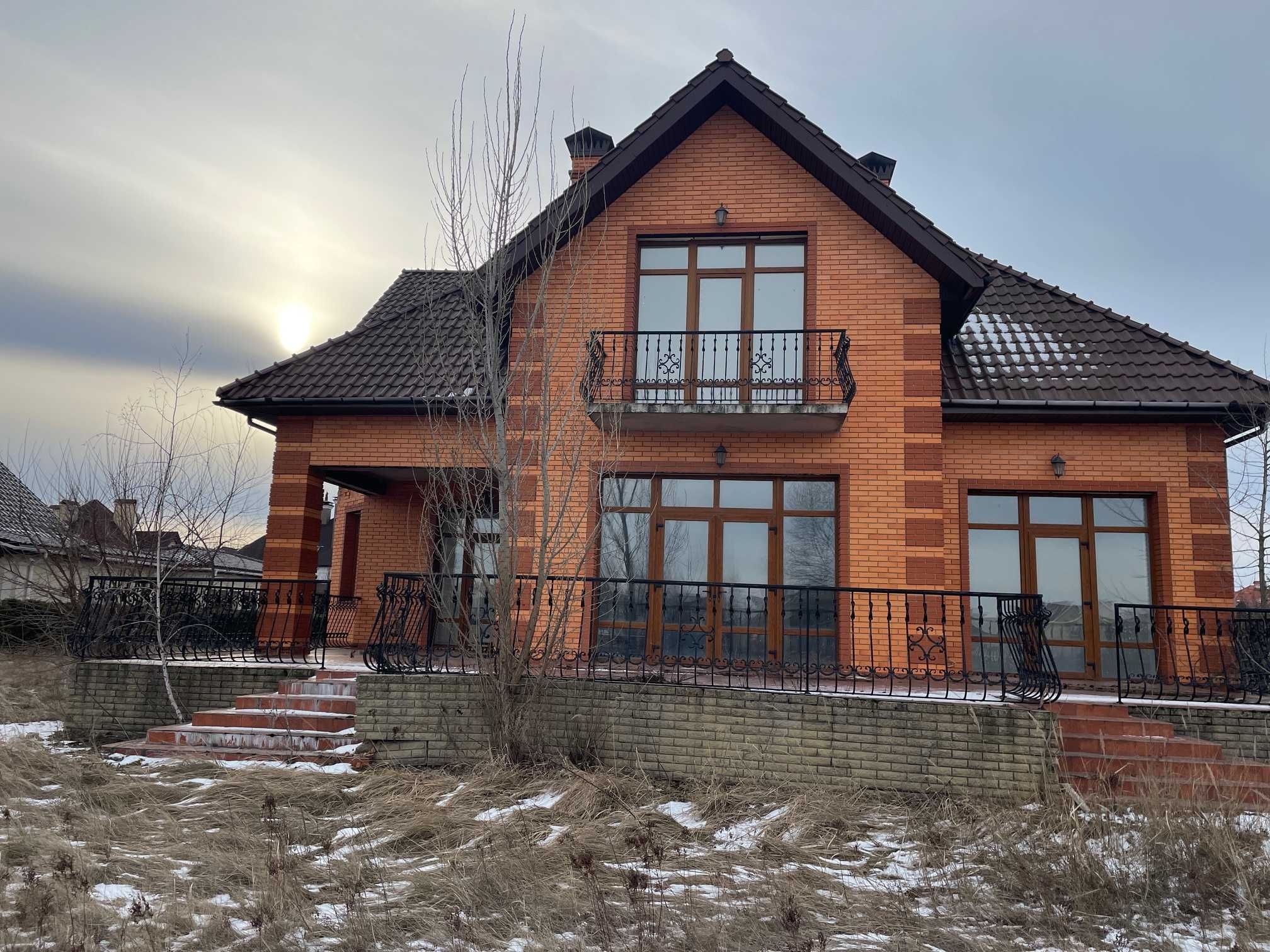 Будинок 650м2, КМ»Золоче», вихід на озеро,з бомбосховищем, с. Вишеньки