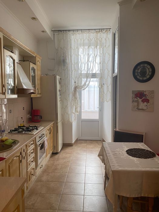 Центр. Жилая двухкомнатная. Метр Исторический Музей,