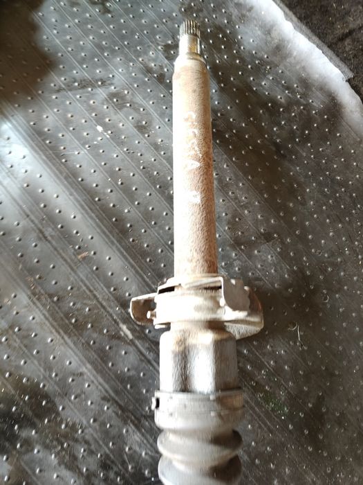 Półoś prawa długa Ford Fiesta mk6