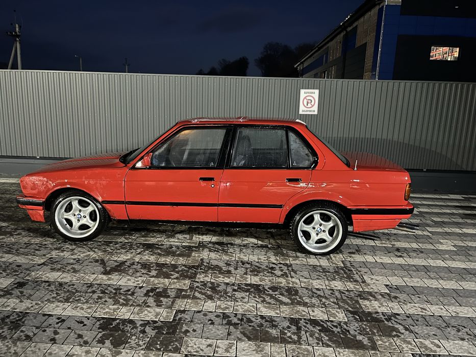 БМВ E30 Бмв 1.6