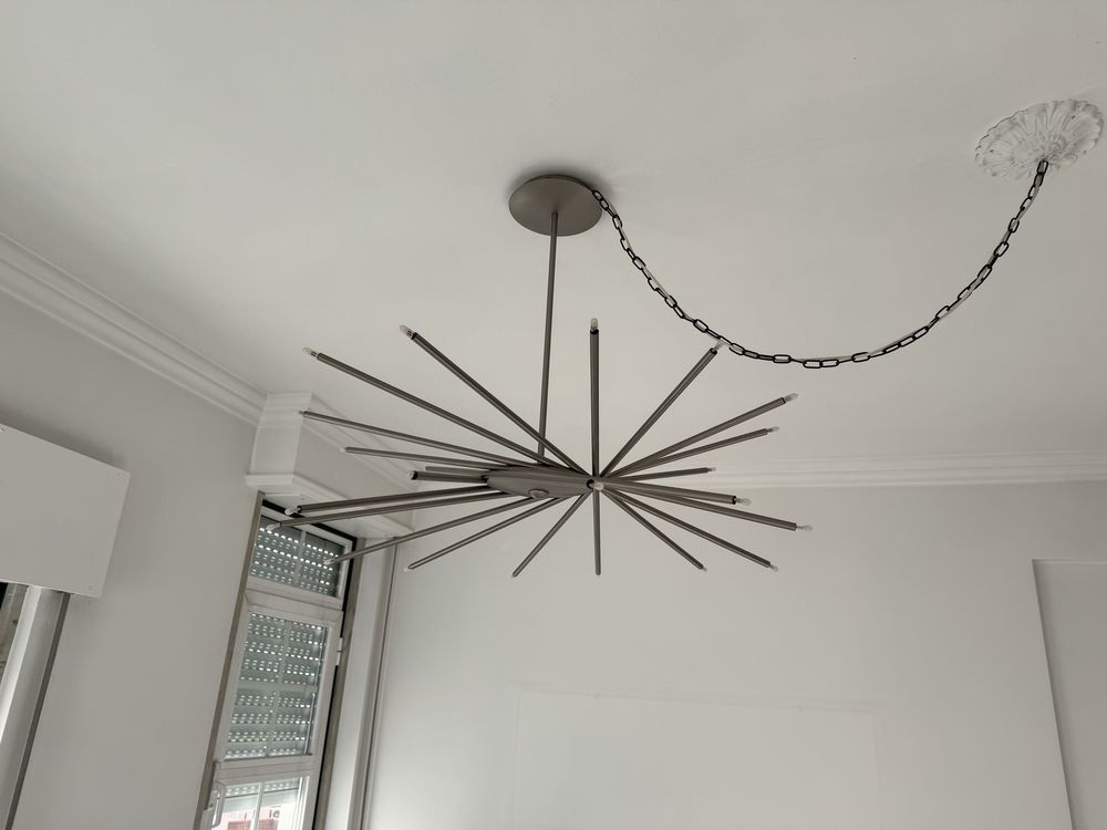 Candeeiro de Tecto – Design Estrela com 24 Pontos de Luz