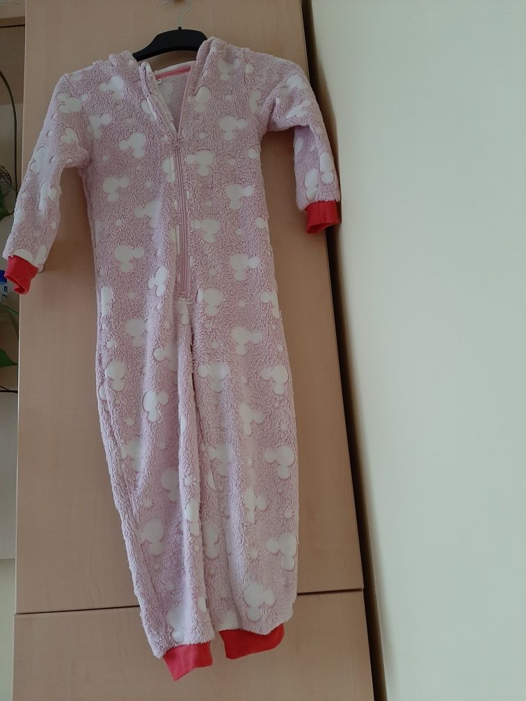 Piżama Kigurumi Myszka Minnie. Rozmiar 122-128.