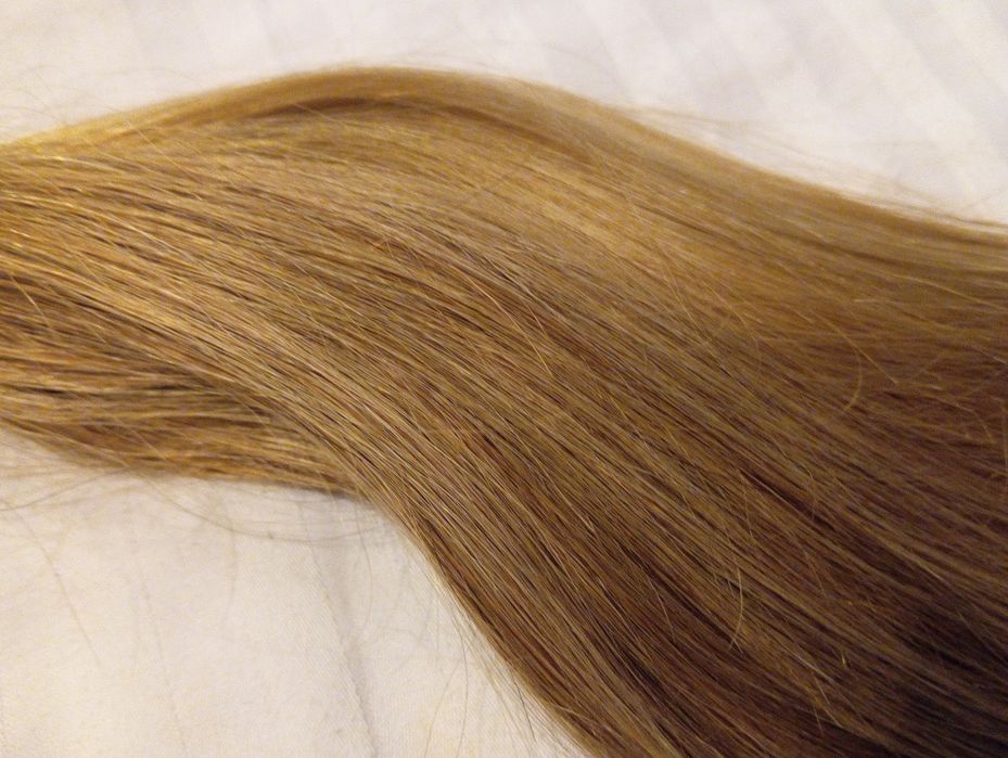 Włosy dziewicze farbowane