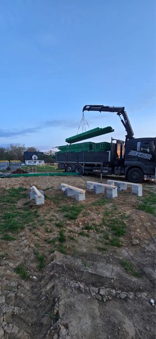 Wiezba dachowa/Drewno budowlane/Deski szalunkowe