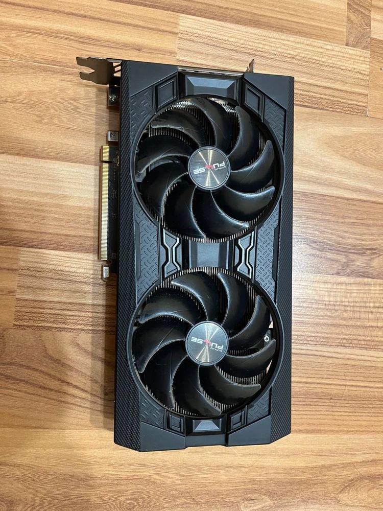 Відео карта Radeon 5700xt