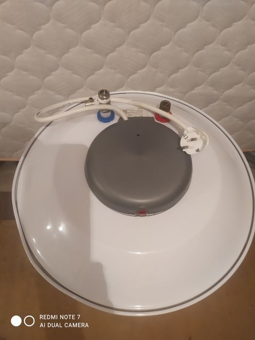 Бойлер ARISTON на 100 л.