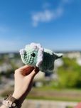 Dinozaur triceratops na szydełku