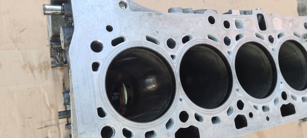 Blok silnika bmw F10 F30 N47D20C