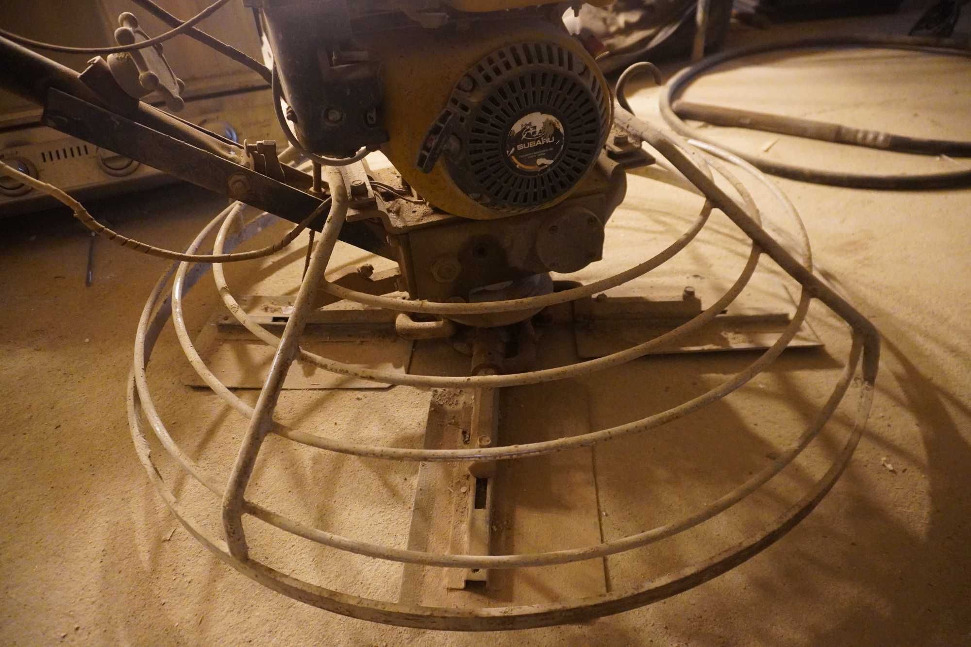 Máquina de Polir Betão com Motor Subaru + Vibrador de Betão