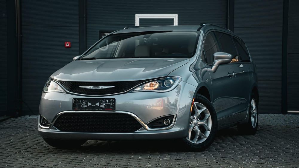 Wynajem Chrysler Pacifica, Volvo xc90 minivan automat bus suv 7osobowy
