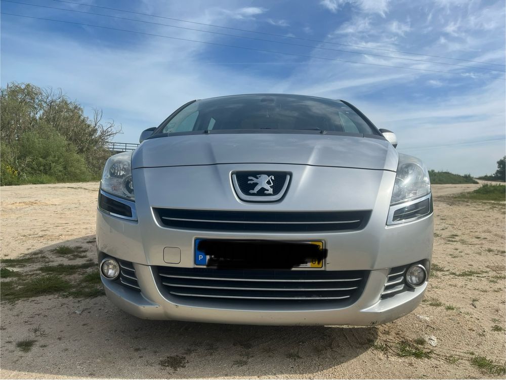 Peugeot 5008 / 2012   5 lugares