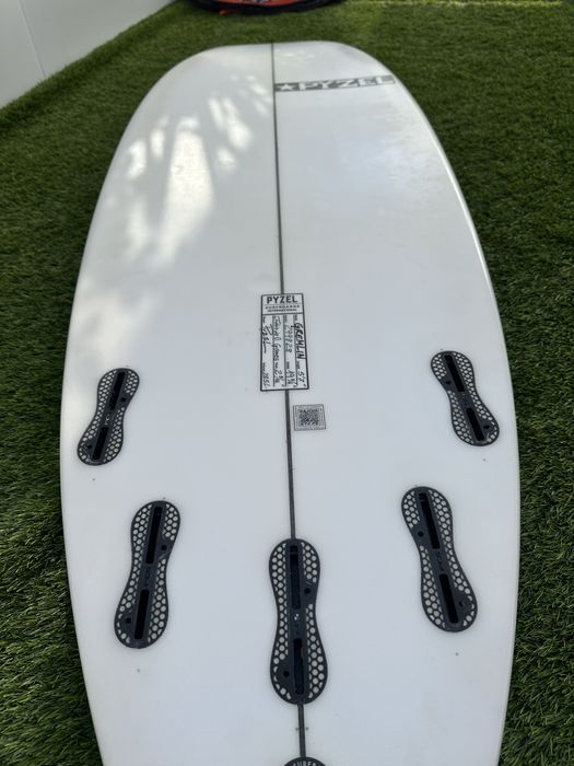 Prancha Surf Gremlin Pyzel 5’7”