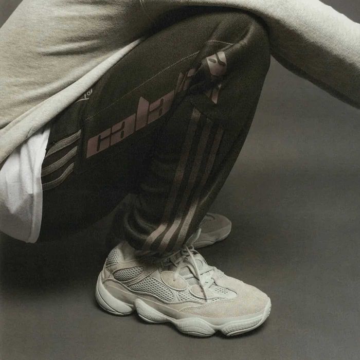 Кроссовки Adidas Yeezy 500 Boost,оригинал,26,5 и 27,5 см,IE4783