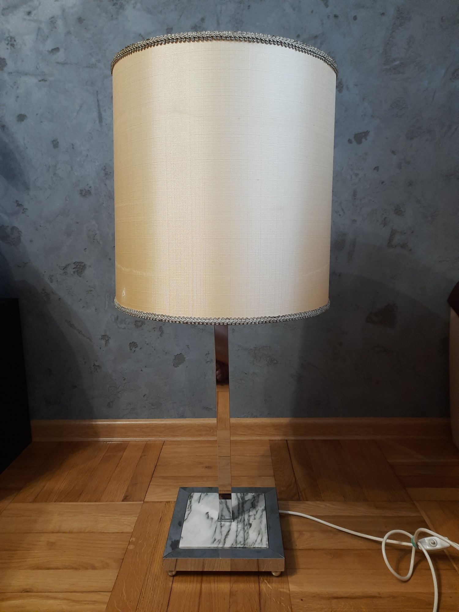 Lampka nocna retro