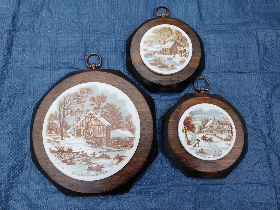 Zestaw ozdób do powieszenia. Ceramika i drewno.