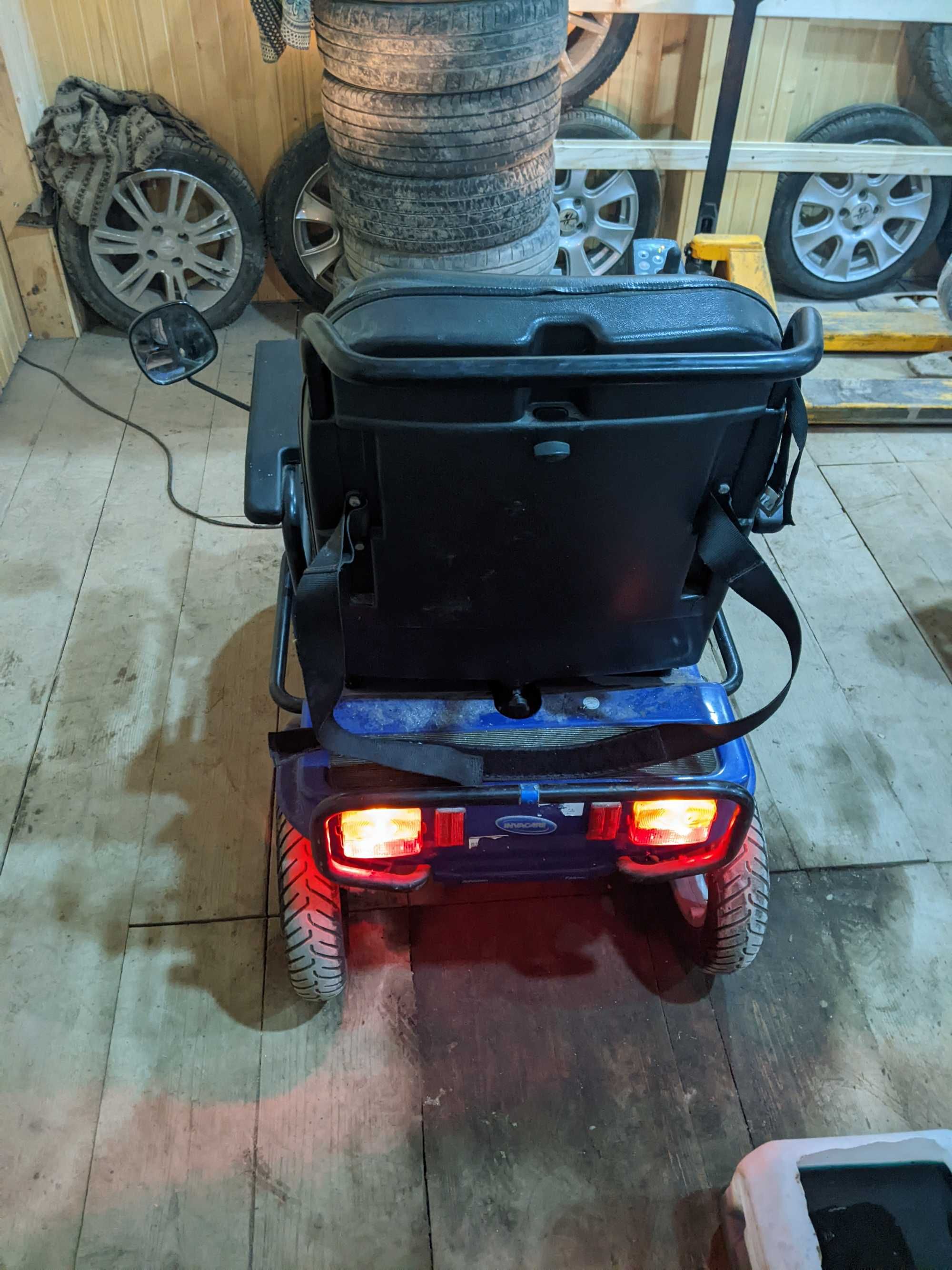 Інвалідна коляска акумуляторна з електроприводом Invacare G40